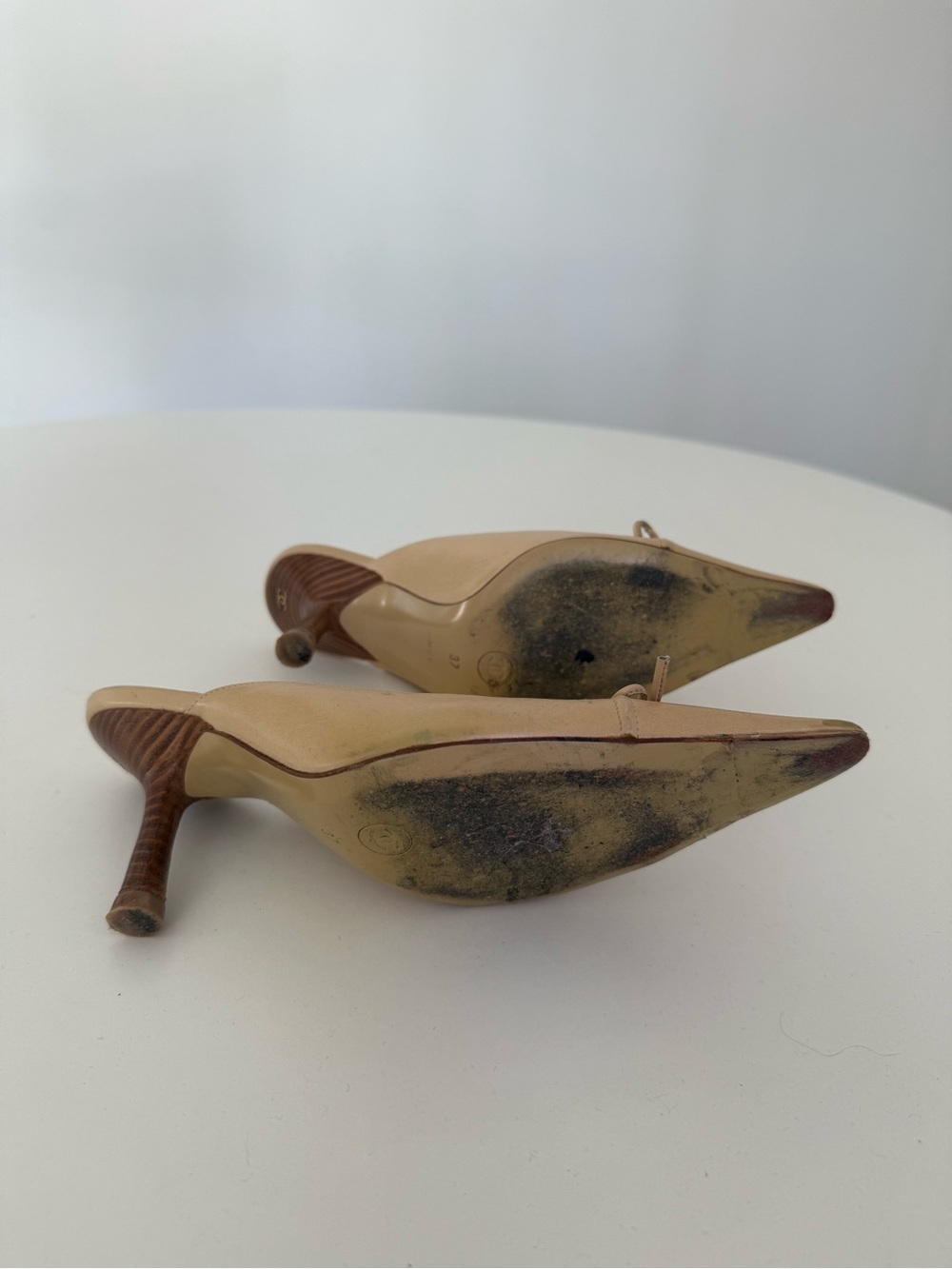 CHANEL Nude Beige Pointed-Toe Leather Mule Heels - Picture 5 of 5